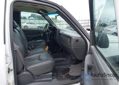 2003 Chevrolet Silverado 2500Hd from USA, damaged, VIN 1GCHC23U13F204781